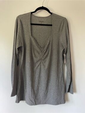 NWT Torrid Gray Ribbed Long-Sleeve V-Neck with Front Ruched Detail Size 2